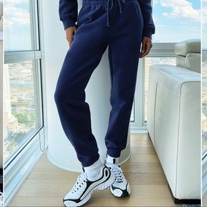 ARITZIA COZYAF Boyfriend Sweatpants